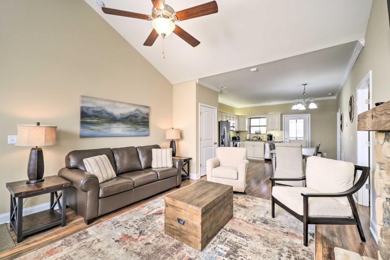 Chic Townsend Condo With Saltwater Pool! Eksteriør billede