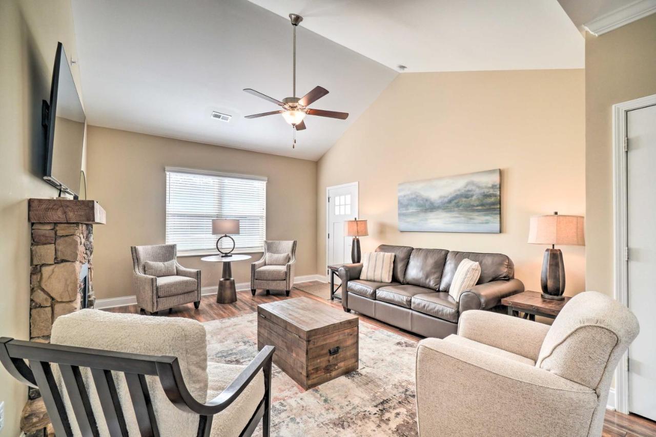 Chic Townsend Condo With Saltwater Pool! Eksteriør billede