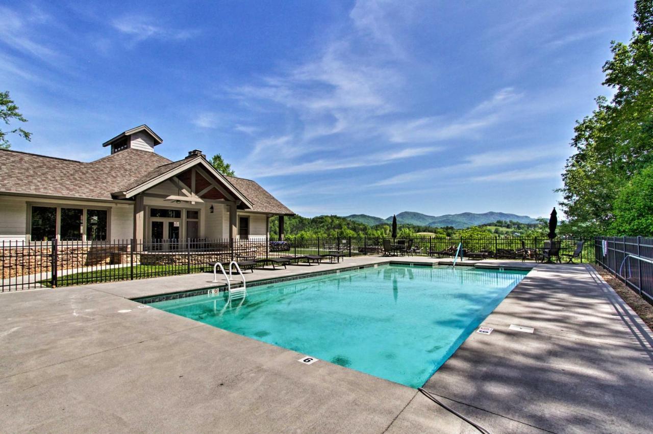 Chic Townsend Condo With Saltwater Pool! Eksteriør billede