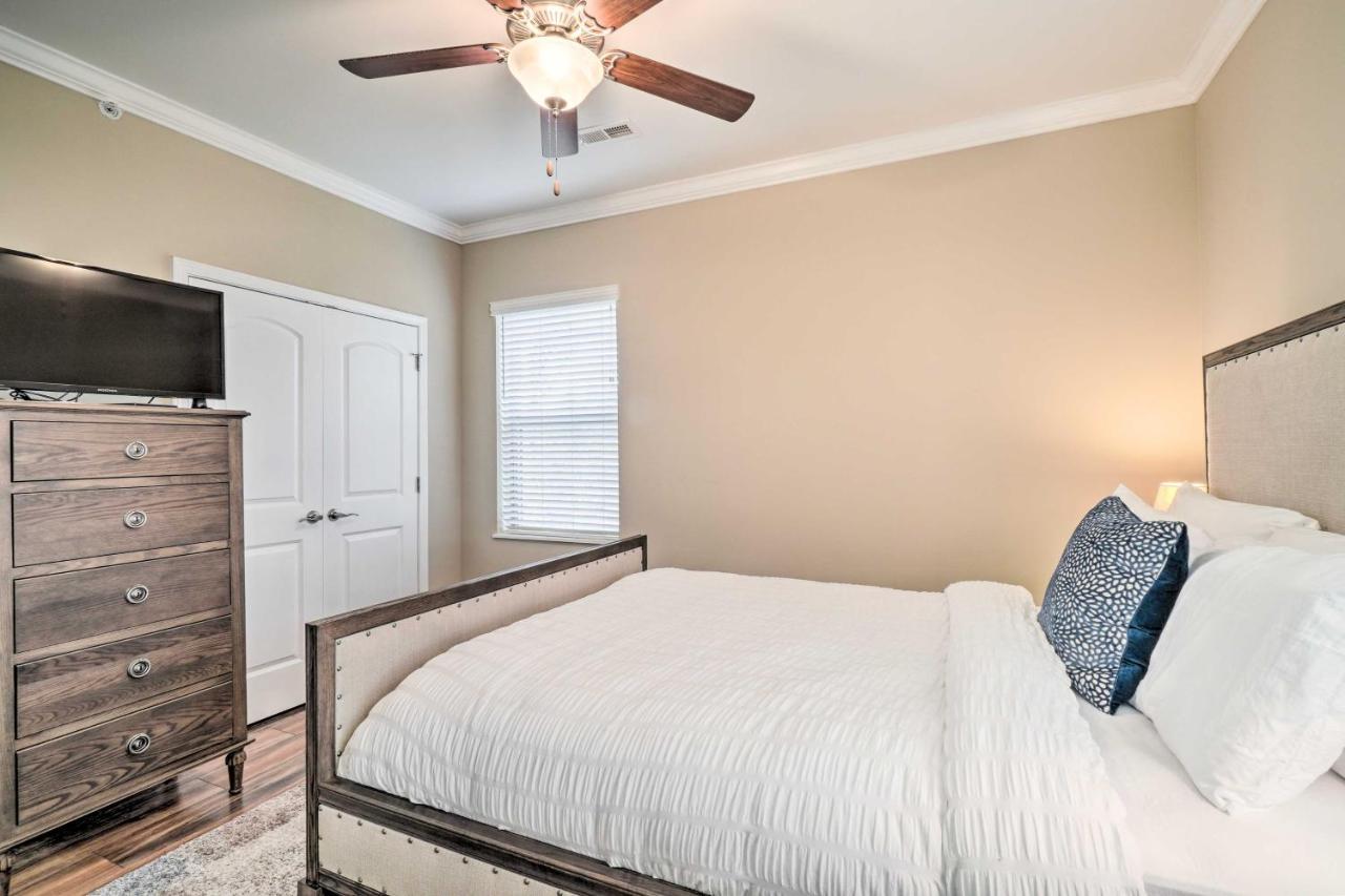 Chic Townsend Condo With Saltwater Pool! Eksteriør billede