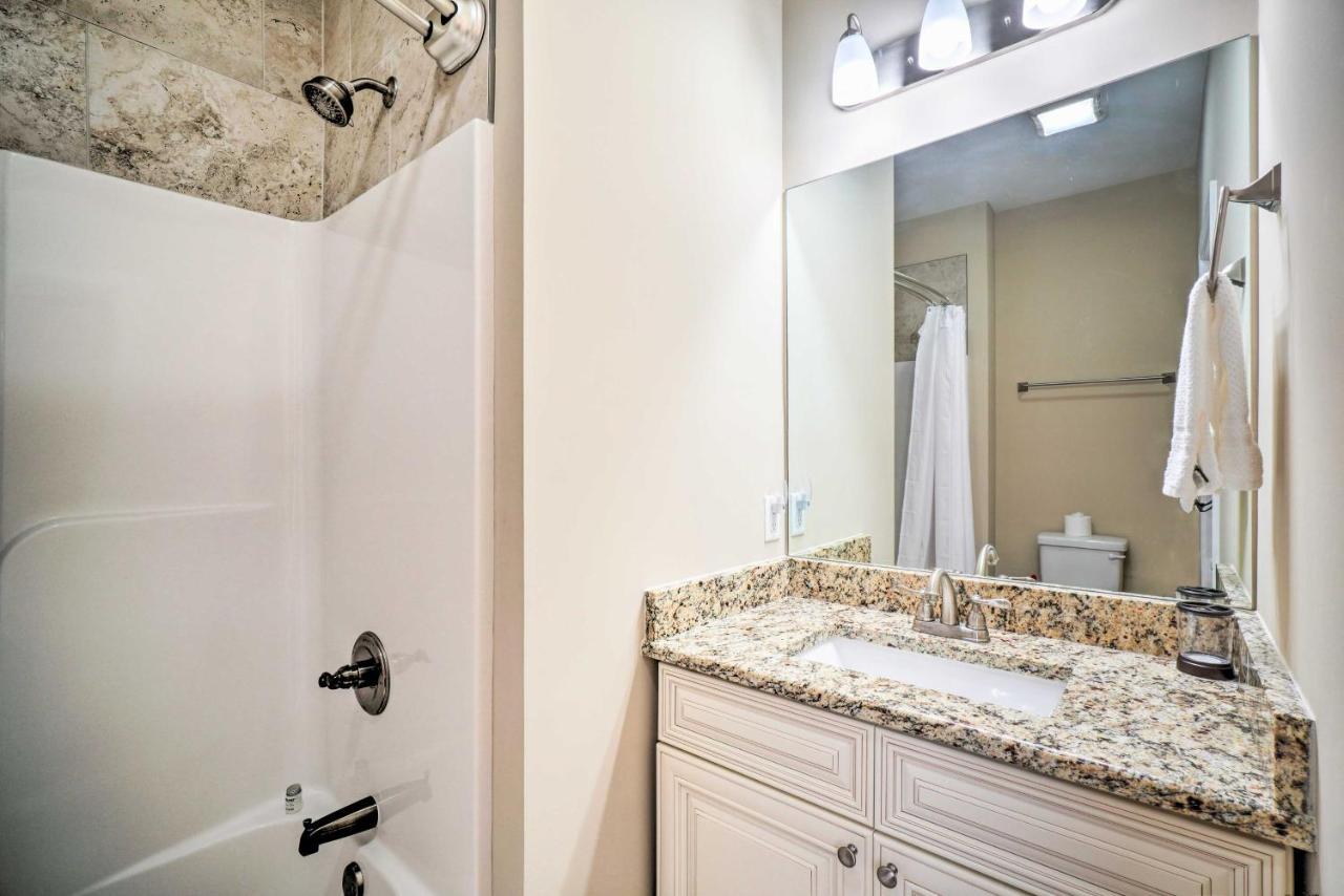 Chic Townsend Condo With Saltwater Pool! Eksteriør billede